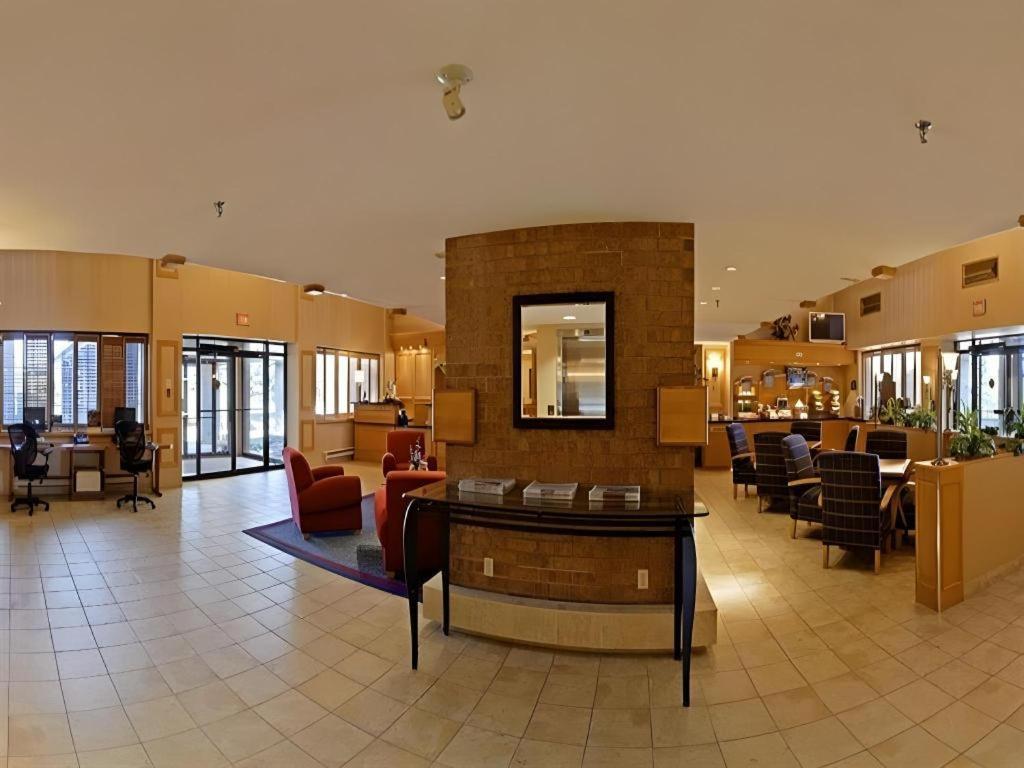 Holiday Inn Express Toronto East - Scarborough By Ihg Exterior foto