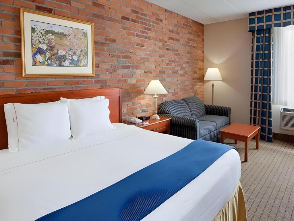 Holiday Inn Express Toronto East - Scarborough By Ihg Exterior foto