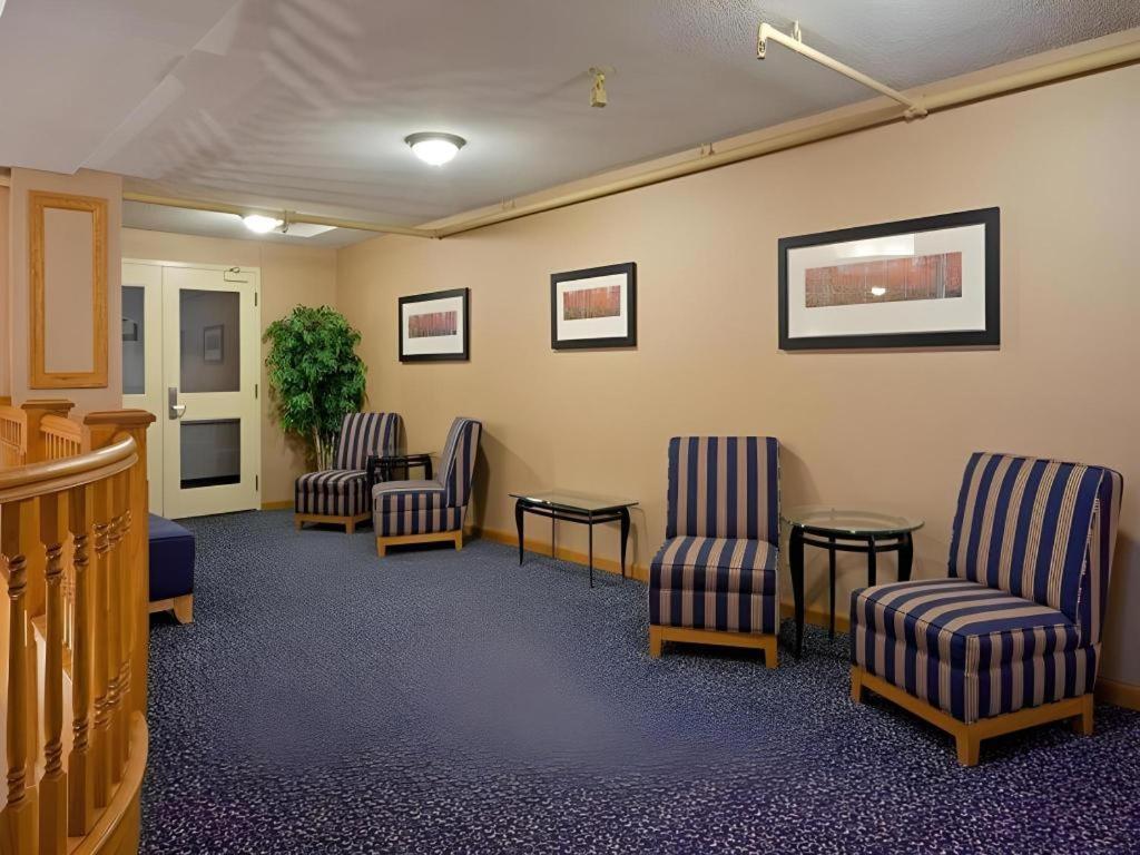 Holiday Inn Express Toronto East - Scarborough By Ihg Exterior foto
